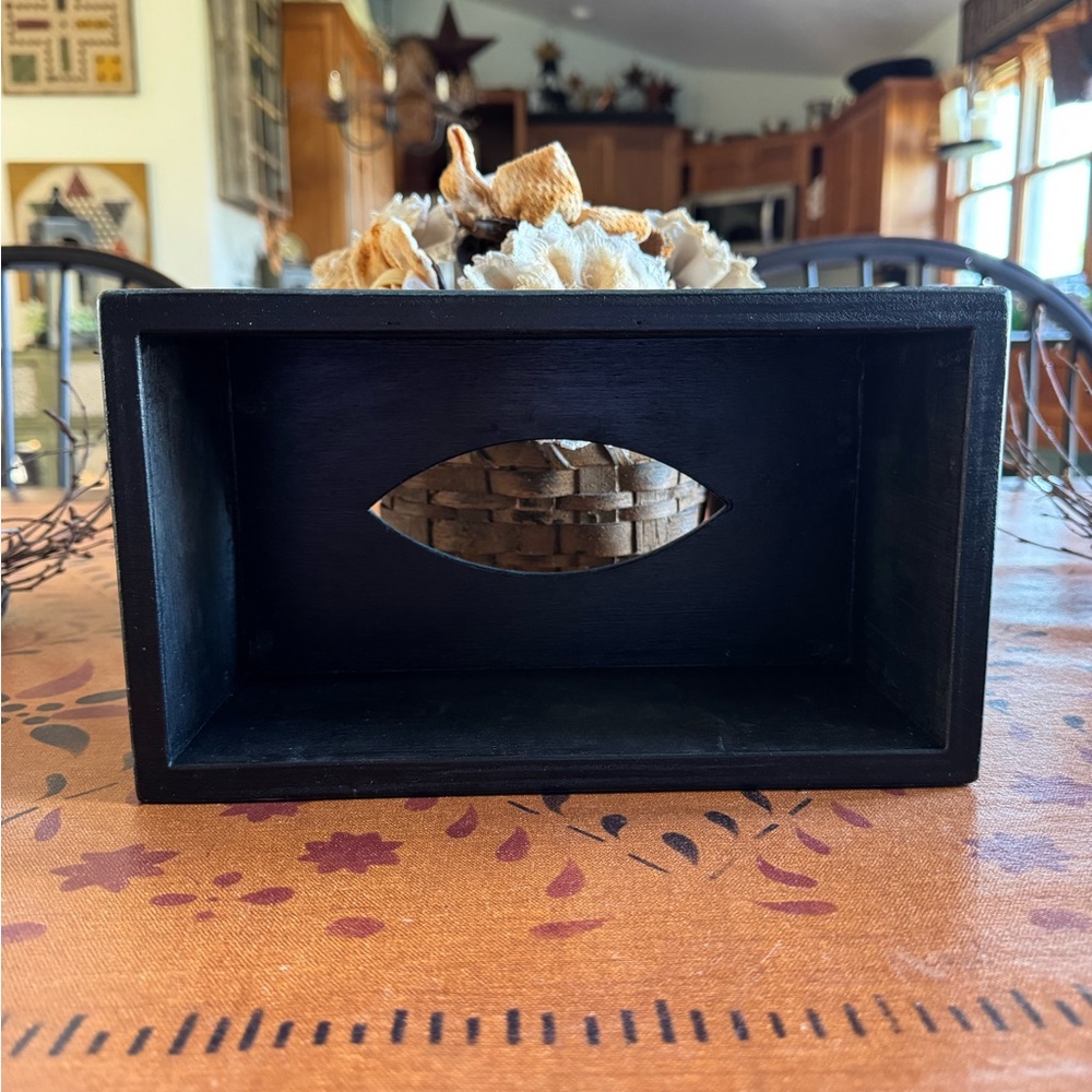 Tissue Box Cover - Picture 8 of 9